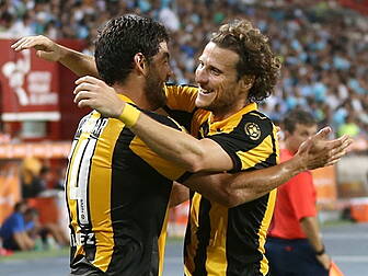 WATCH: Diego Forlán scores a p...